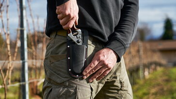 A fekete démon, amely nélkül a metszőolló csak kóborolna a kertben