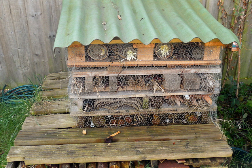 rovarhotel tul jol mukodik 02