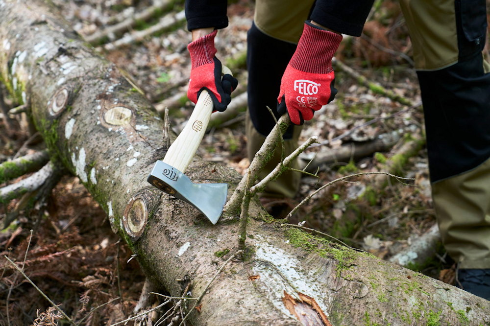 megerkezett felco balta 03