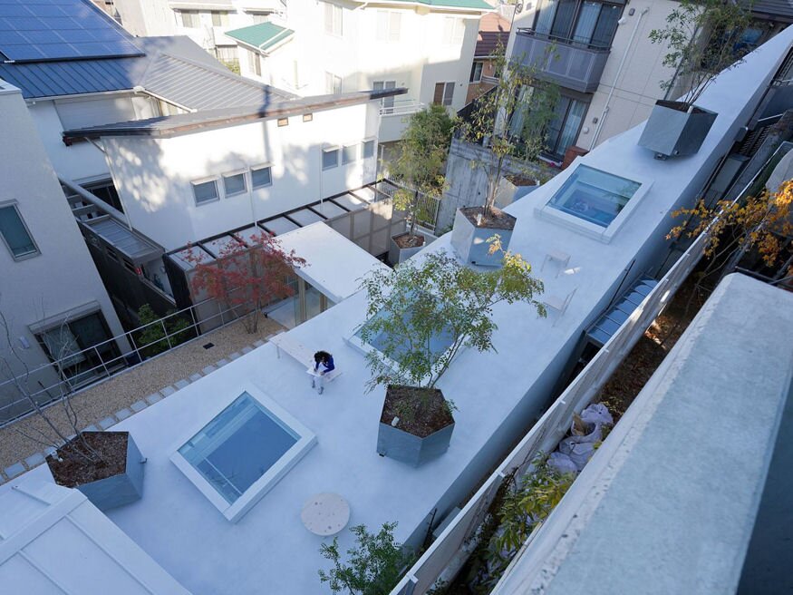 Modern tetőkert Japán túlzsúfolt városában