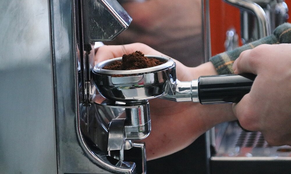 Erre is jó a kávézacc: segít a nehézfémeket kiszűrni a szennyezett vízből